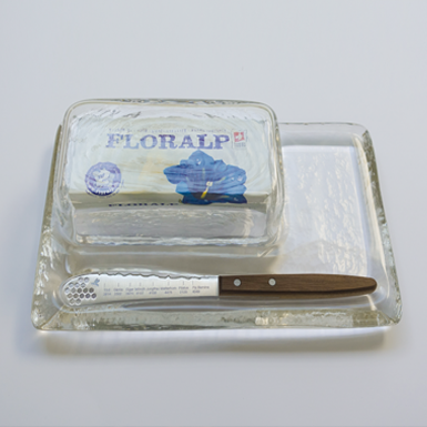 Butter dish with "Panorama Knife"