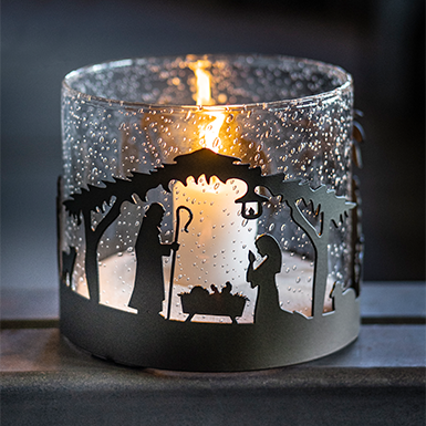 Windlight Crib with candle