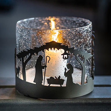 Windlight Crib with candle